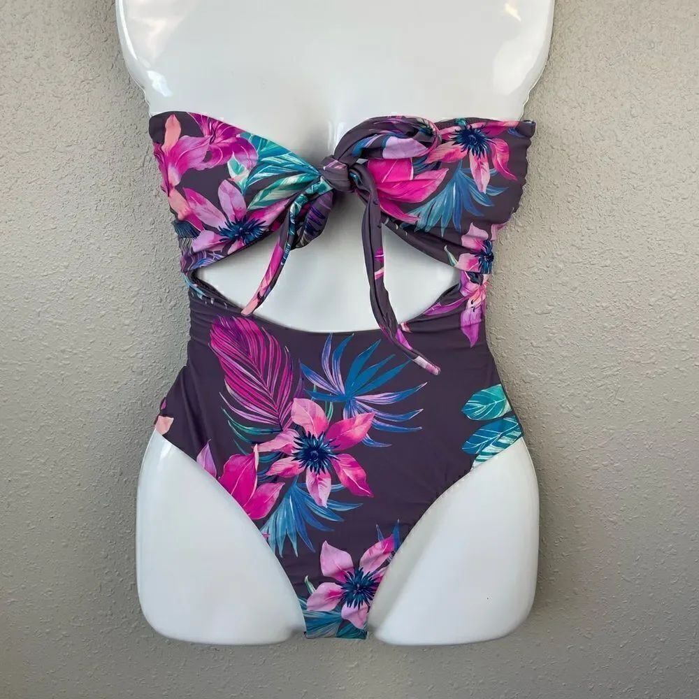 NWOT Raisins Cheeky One Piece Swim Suit Size S